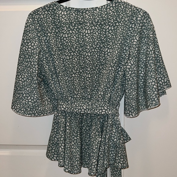 SHEIN Belted Top - Picture 4 of 5